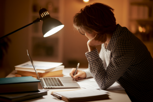 Comment Faire Baisser Son Revenu Fiscal de Référence : Les Techniques